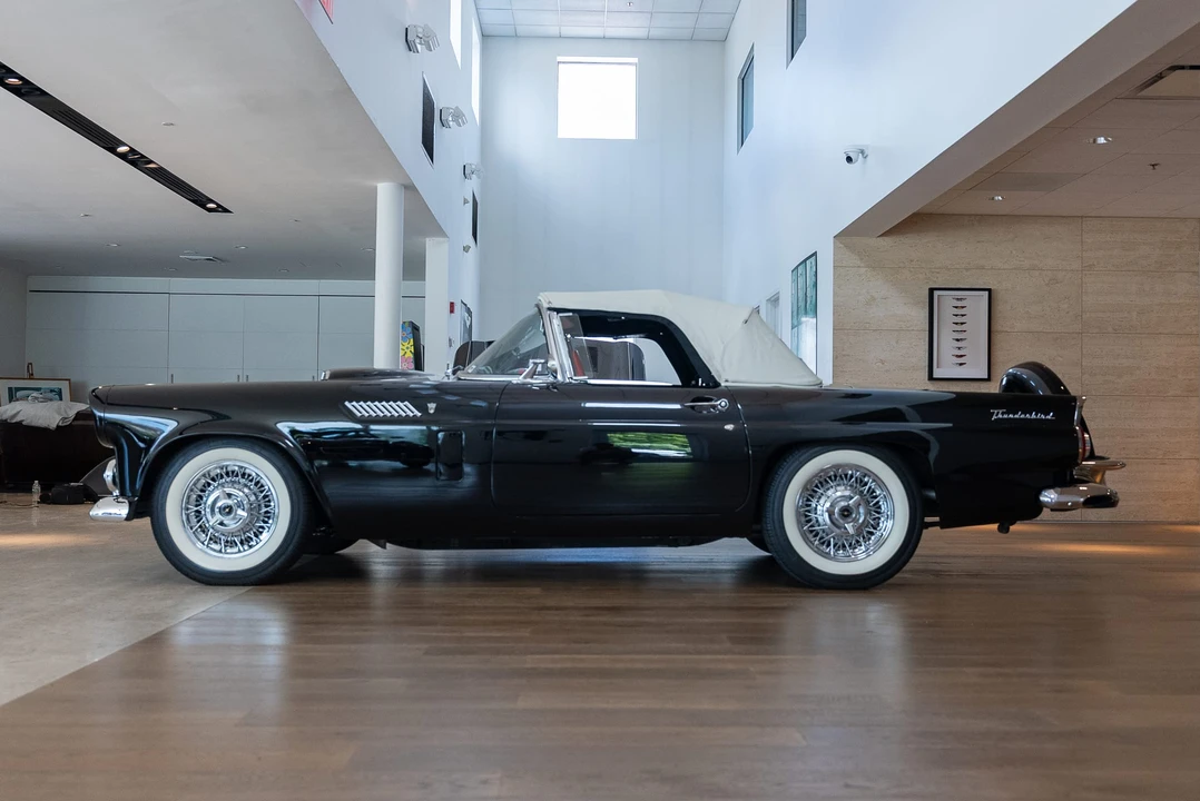 1956 Ford Thunderbird 1st Gen - Image 23 of 31