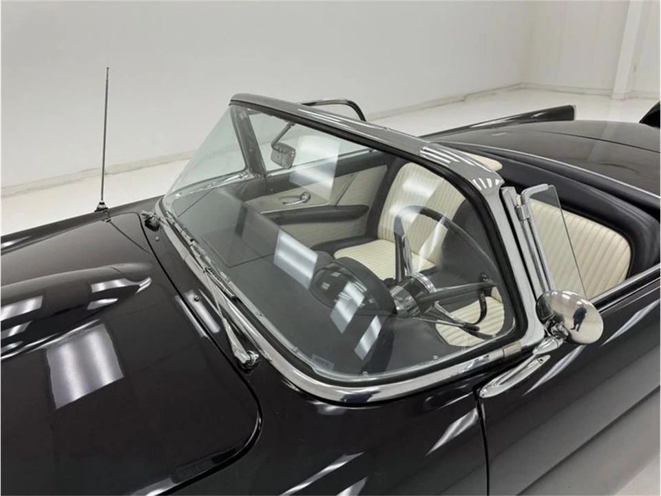 1956 Ford Thunderbird 1st Gen - Image 17 of 31