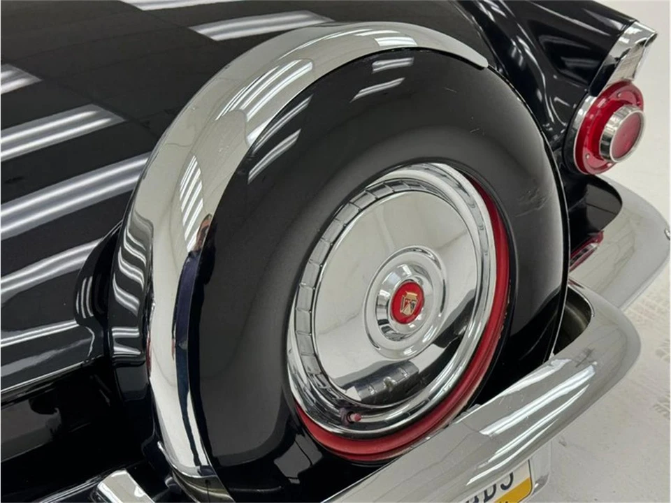 1956 Ford Thunderbird 1st Gen - Image 23 of 31