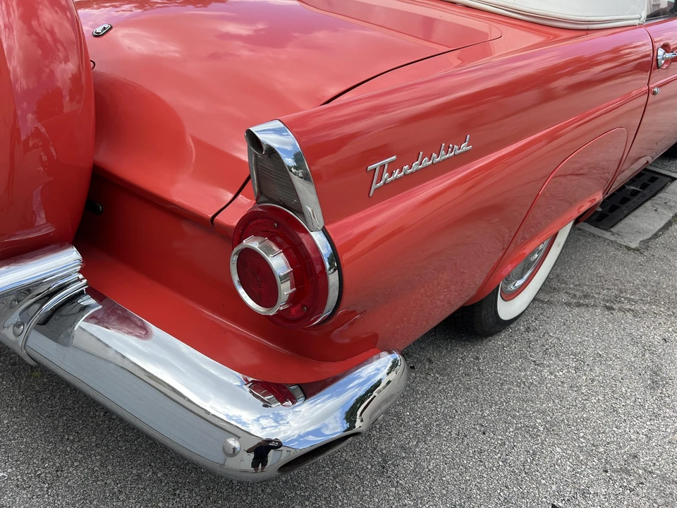 1956 Ford Thunderbird 1st Gen - Image 28 of 31