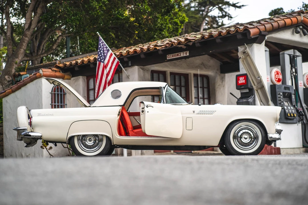 1956 Ford Thunderbird 1st Gen - Image 28 of 31