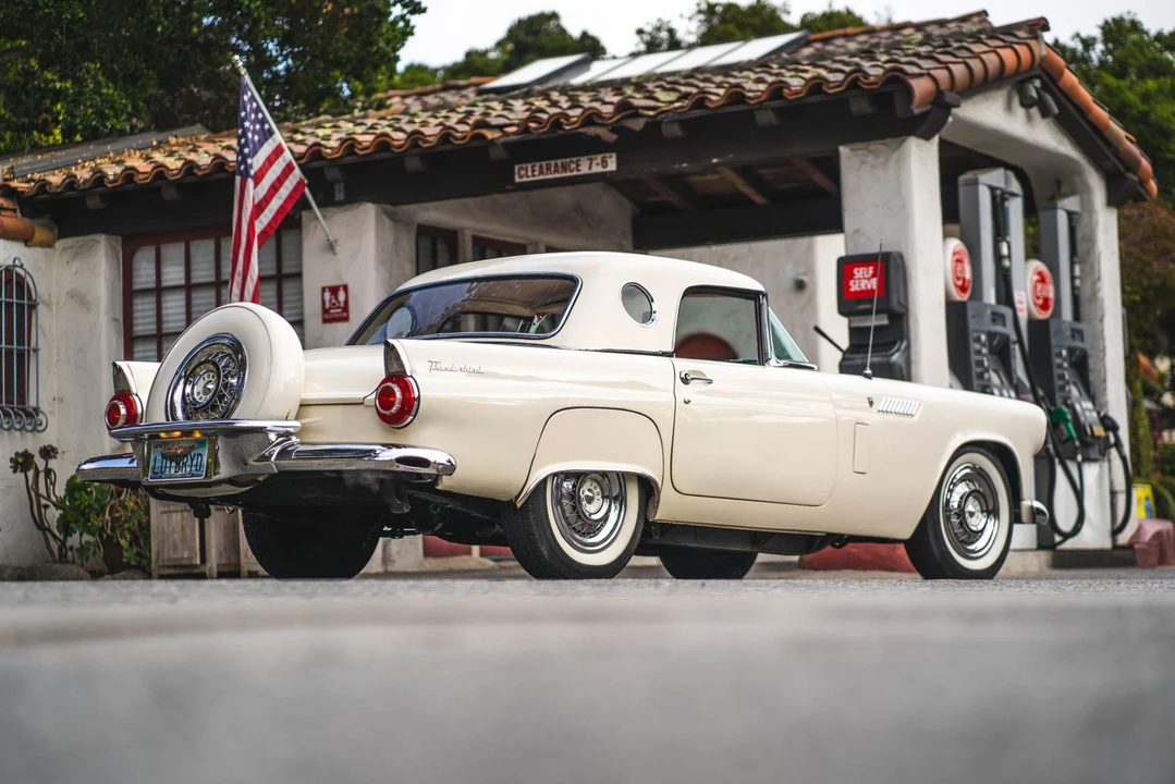 1956 Ford Thunderbird 1st Gen - Image 25 of 31
