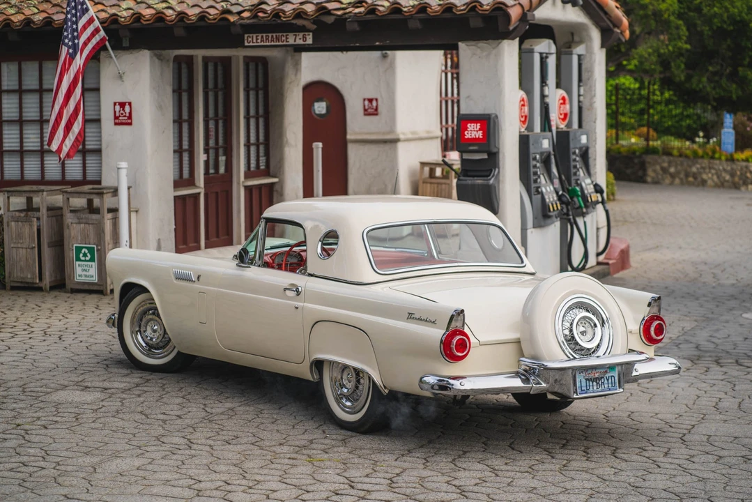 1956 Ford Thunderbird 1st Gen - Image 21 of 31