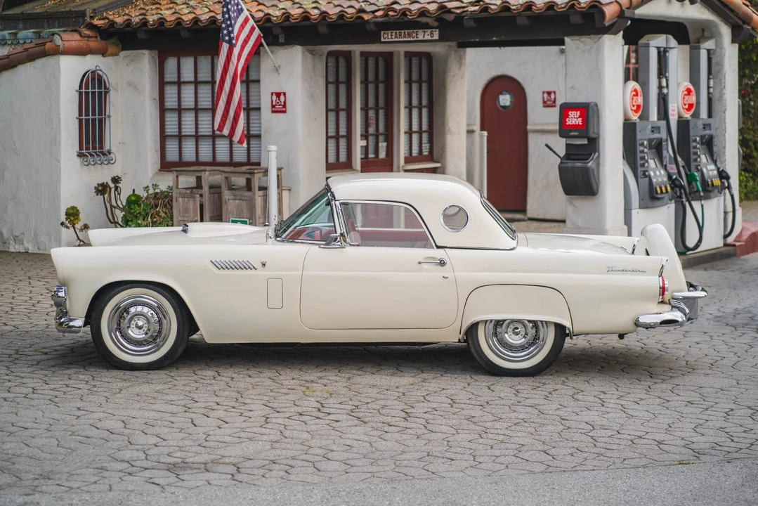 1956 Ford Thunderbird 1st Gen - Image 17 of 31