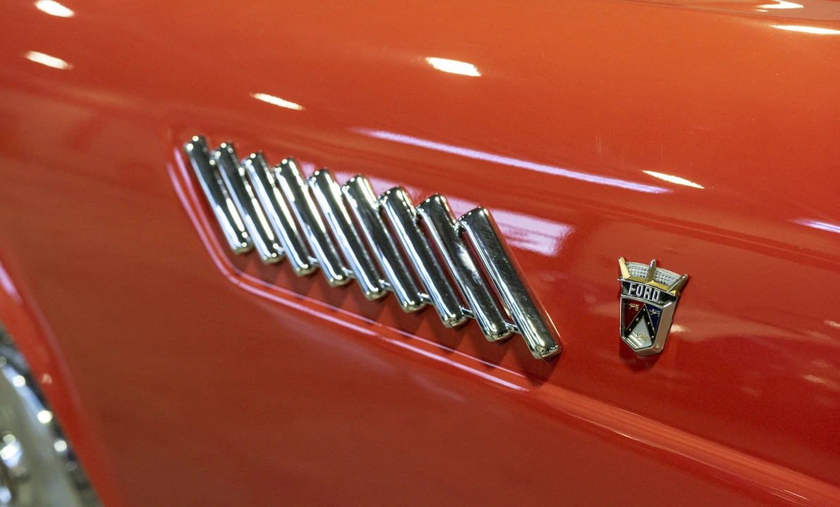 1956 Ford Thunderbird 1st Gen - Image 12 of 31