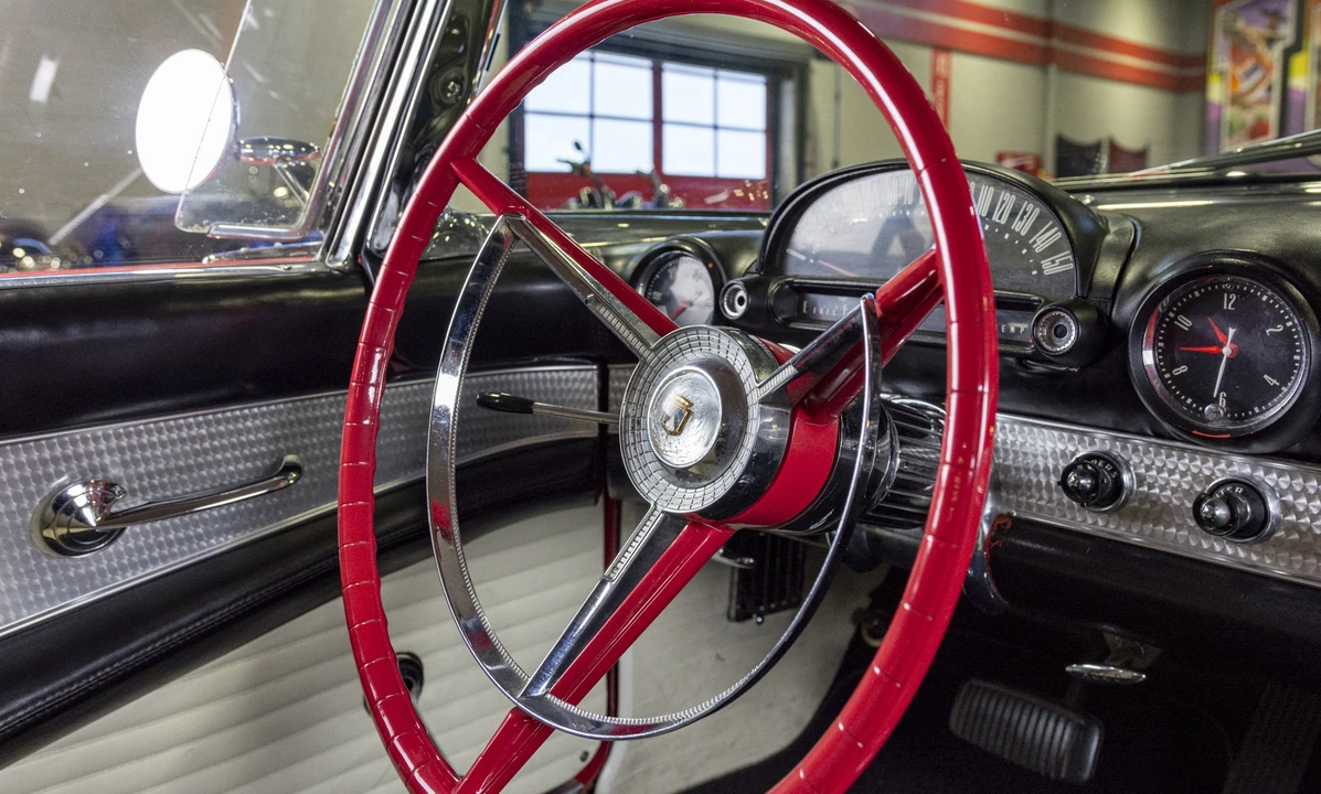 1956 Ford Thunderbird 1st Gen - Image 20 of 31