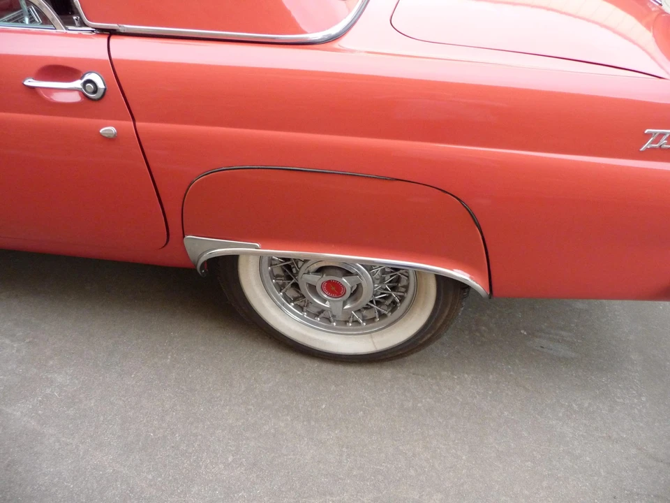 1956 Ford Thunderbird 1st Gen - Image 27 of 31