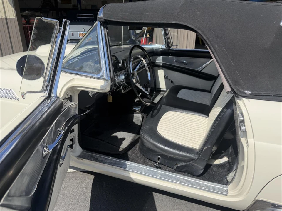 1956 Ford Thunderbird 1st Gen - Image 23 of 31