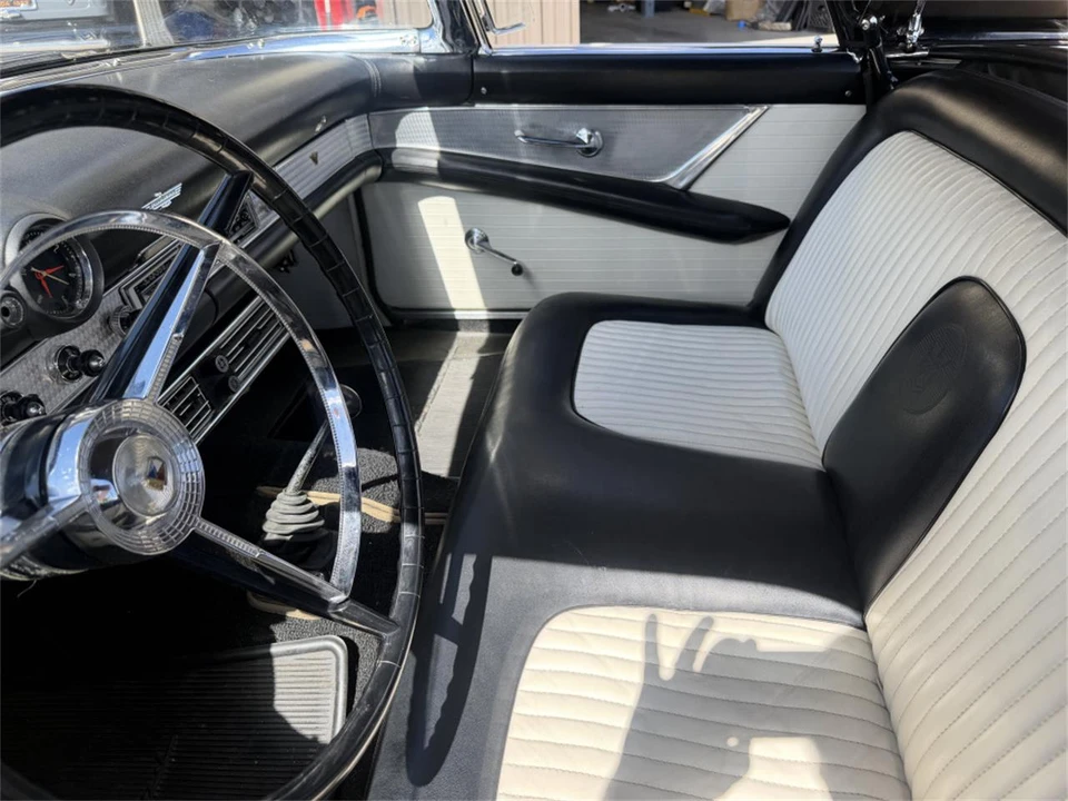 1956 Ford Thunderbird 1st Gen - Image 25 of 31