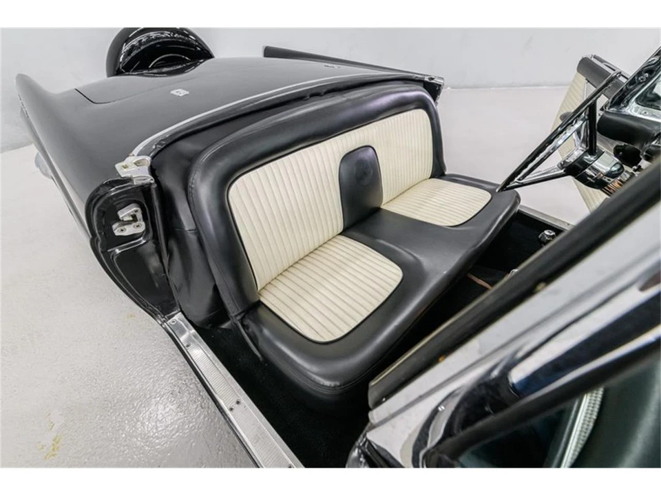 1956 Ford Thunderbird 1st Gen - Image 26 of 31