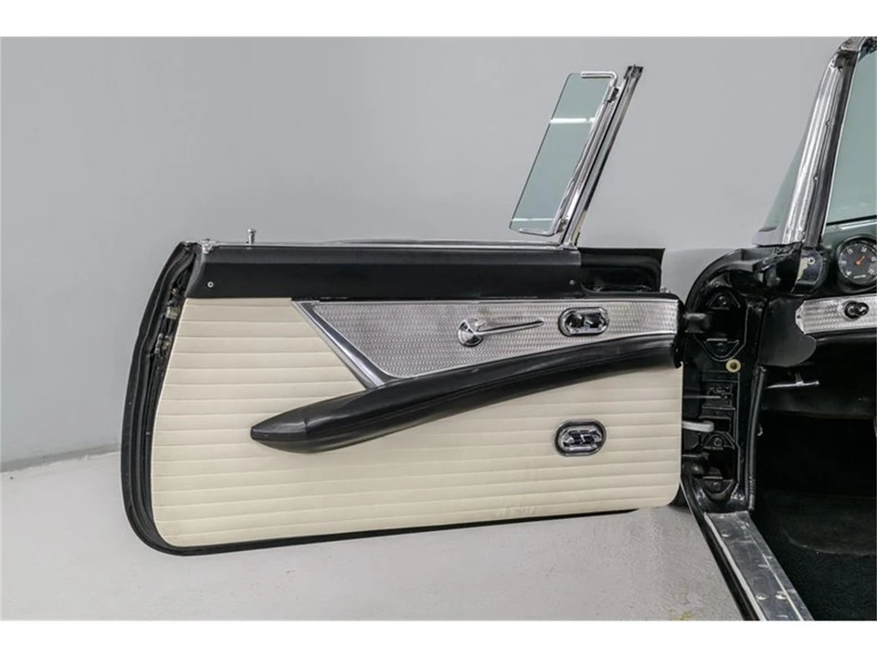 1956 Ford Thunderbird 1st Gen - Image 9 of 31