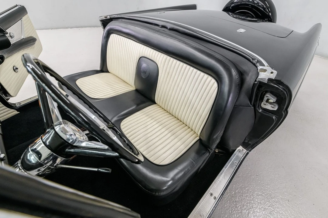 1956 Ford Thunderbird 1st Gen - Image 26 of 31