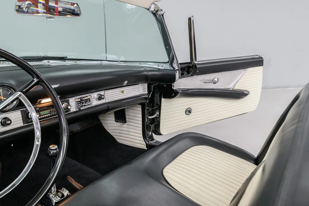 1956 Ford Thunderbird 1st Gen - Image 22 of 31