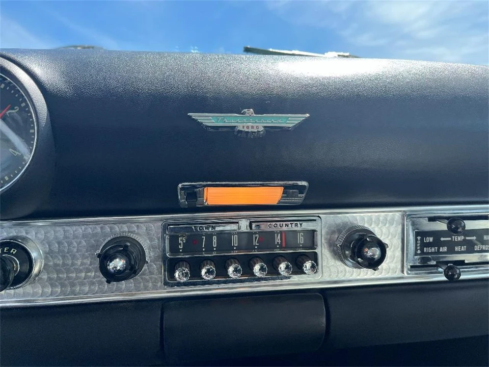 1956 Ford Thunderbird 1st Gen - Image 27 of 31