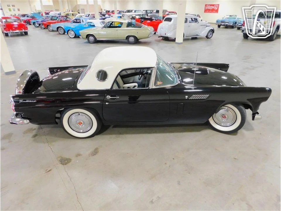 1956 Ford Thunderbird 1st Gen - Image 27 of 31