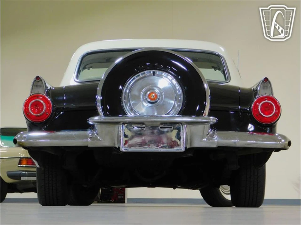 1956 Ford Thunderbird 1st Gen - Image 18 of 31