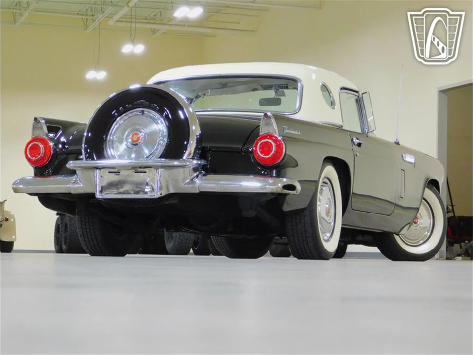 1956 Ford Thunderbird 1st Gen - Image 23 of 31