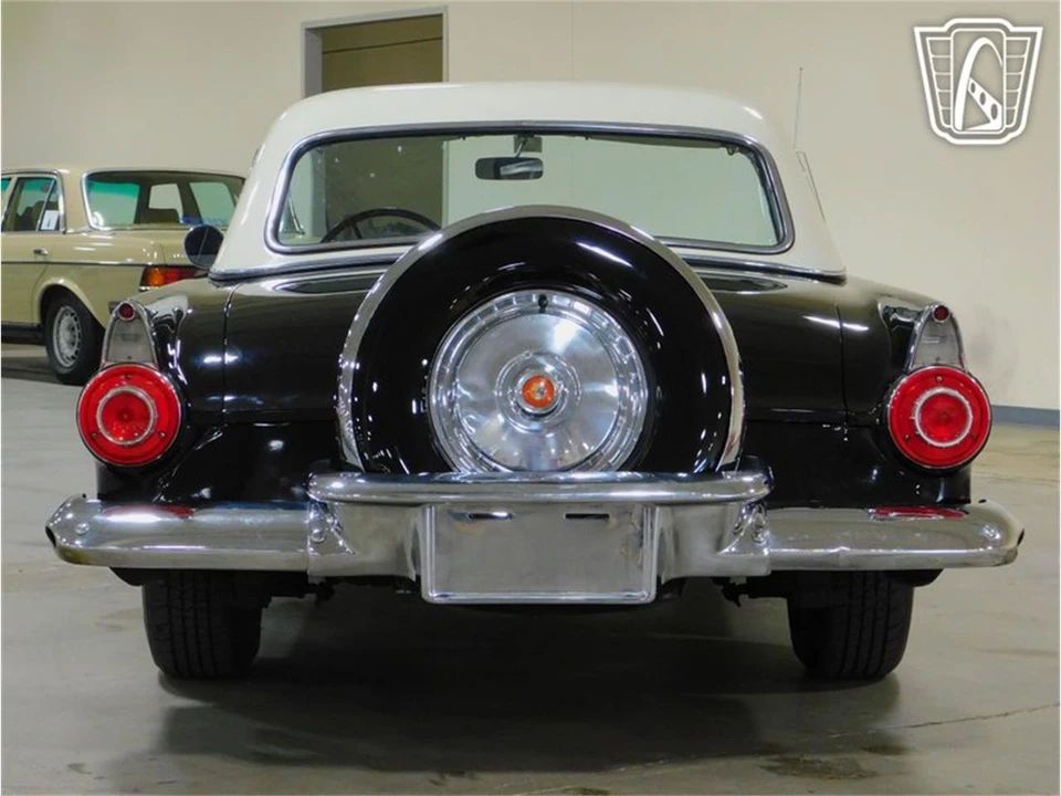 1956 Ford Thunderbird 1st Gen - Image 19 of 31