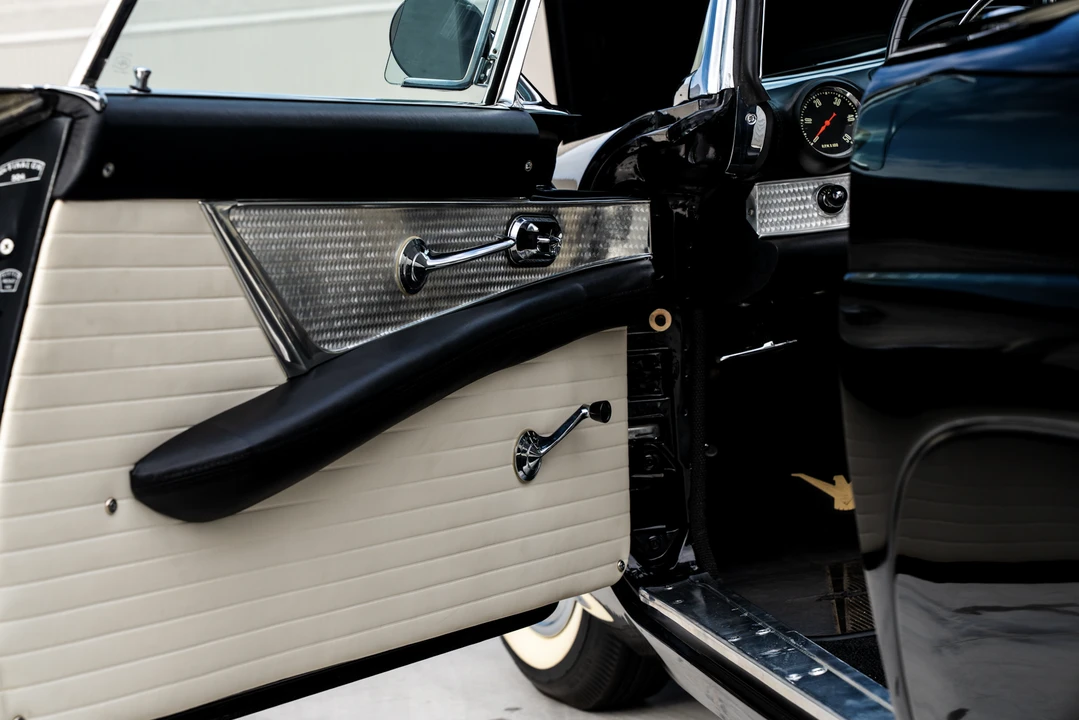 1956 Ford Thunderbird 1st Gen - Image 20 of 31
