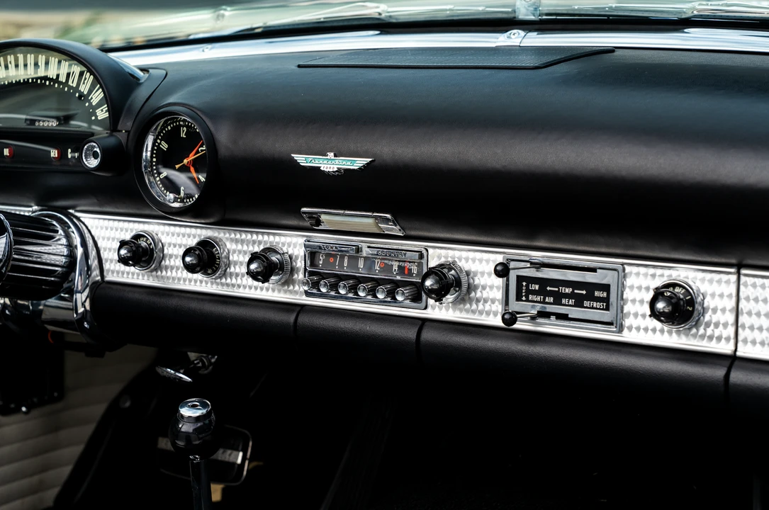 1956 Ford Thunderbird 1st Gen - Image 26 of 31