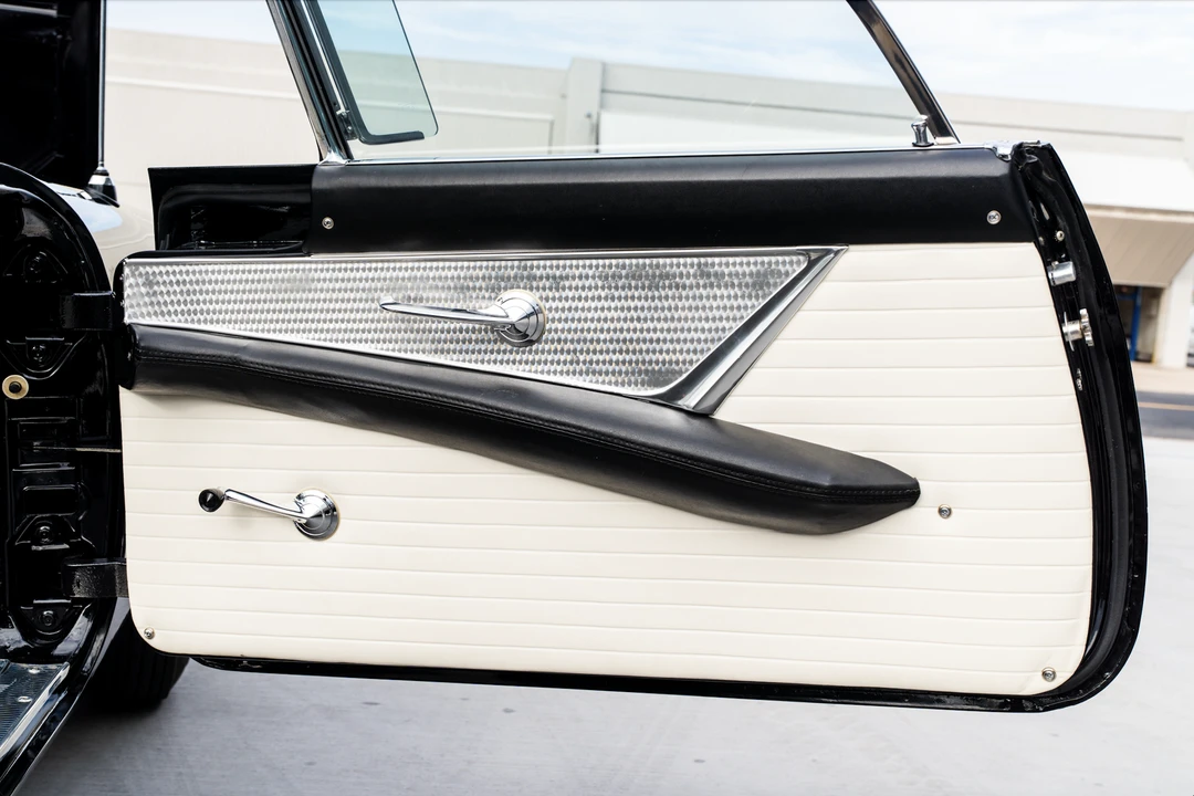 1956 Ford Thunderbird 1st Gen - Image 21 of 31