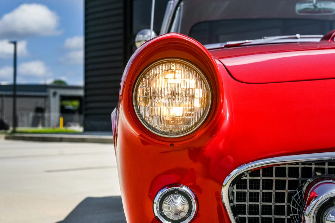 1956 Ford Thunderbird 1st Gen - Image 18 of 31