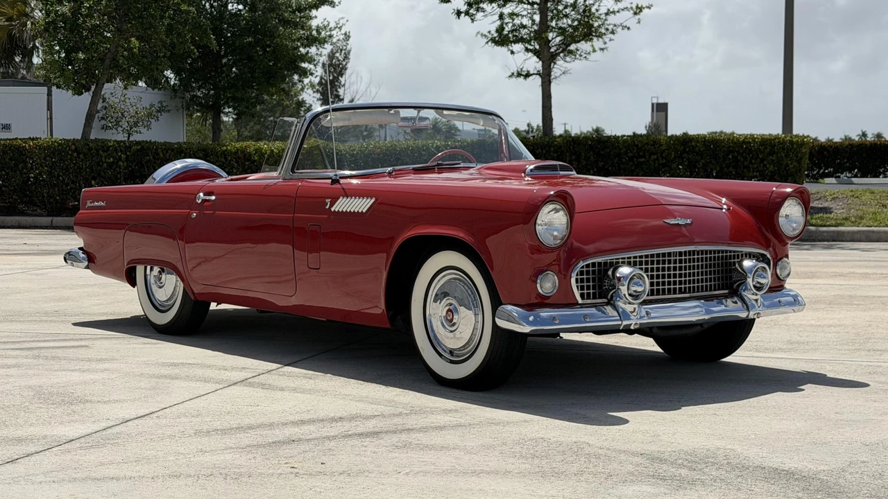1956 Ford Thunderbird 1st Gen - Image 24 of 31