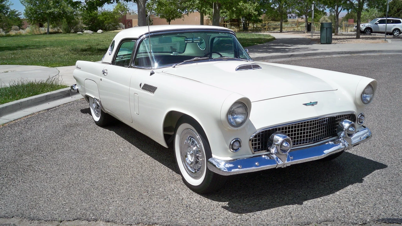 1956 Ford Thunderbird 1st Gen - Image 16 of 31