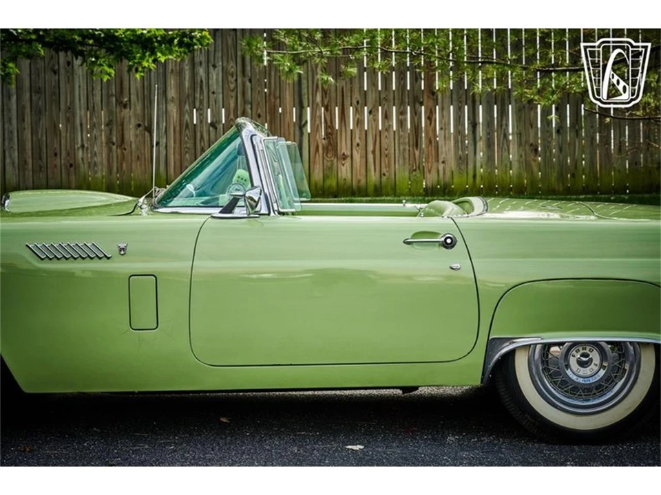 1956 Ford Thunderbird 1st Gen - Image 26 of 31