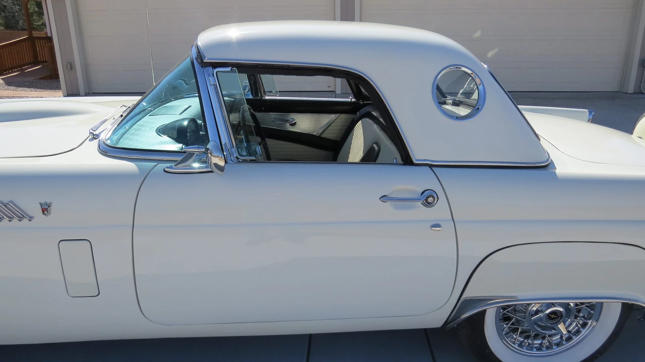 1956 Ford Thunderbird 1st Gen - Image 24 of 31