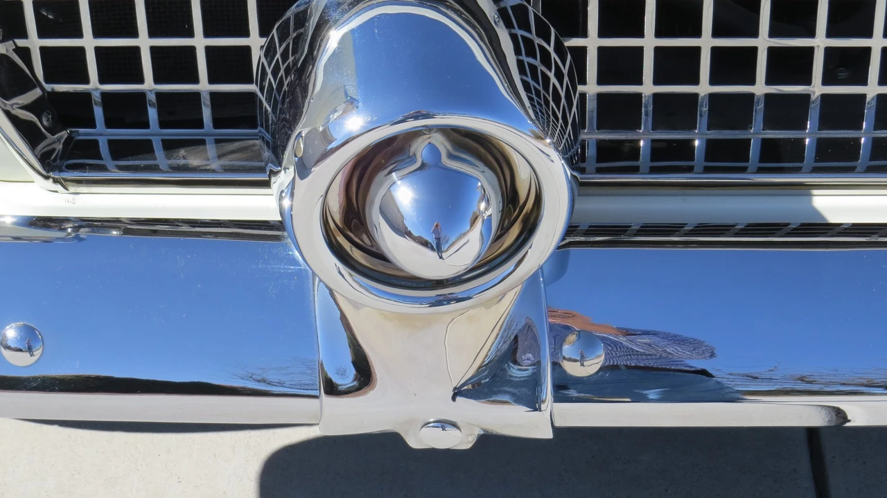 1956 Ford Thunderbird 1st Gen - Image 22 of 31