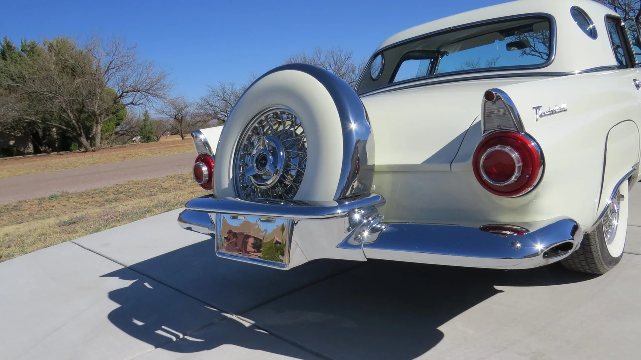 1956 Ford Thunderbird 1st Gen - Image 17 of 31