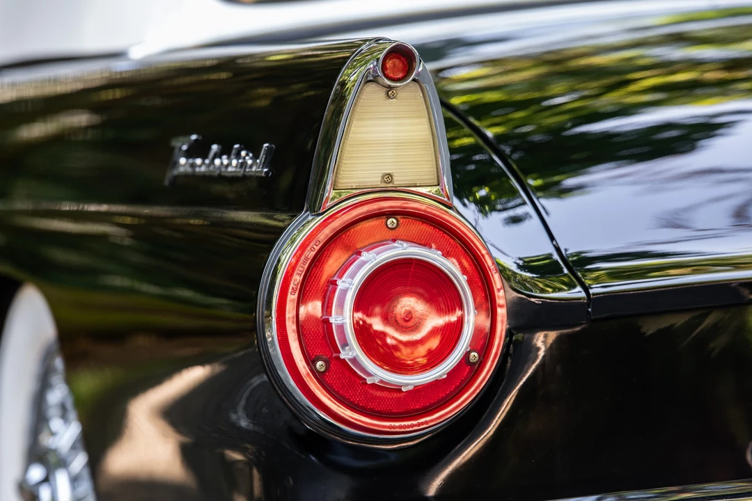 1956 Ford Thunderbird 1st Gen - Image 27 of 31