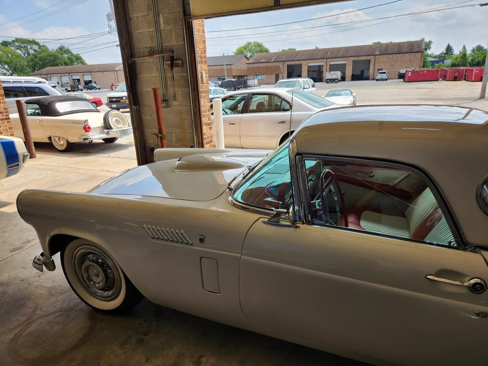 1956 Ford Thunderbird 1st Gen - Image 16 of 31
