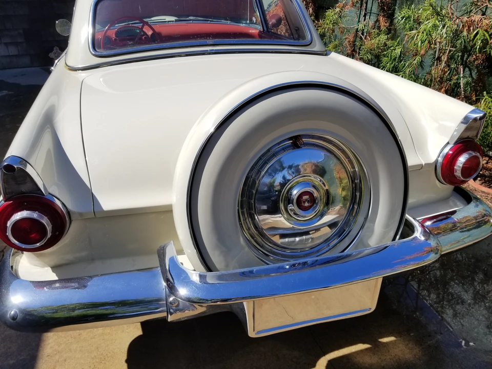 1956 Ford Thunderbird 1st Gen - Image 26 of 31