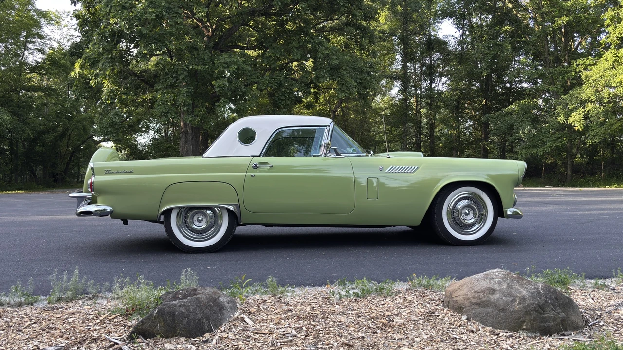 1956 Ford Thunderbird 1st Gen - Image 23 of 31