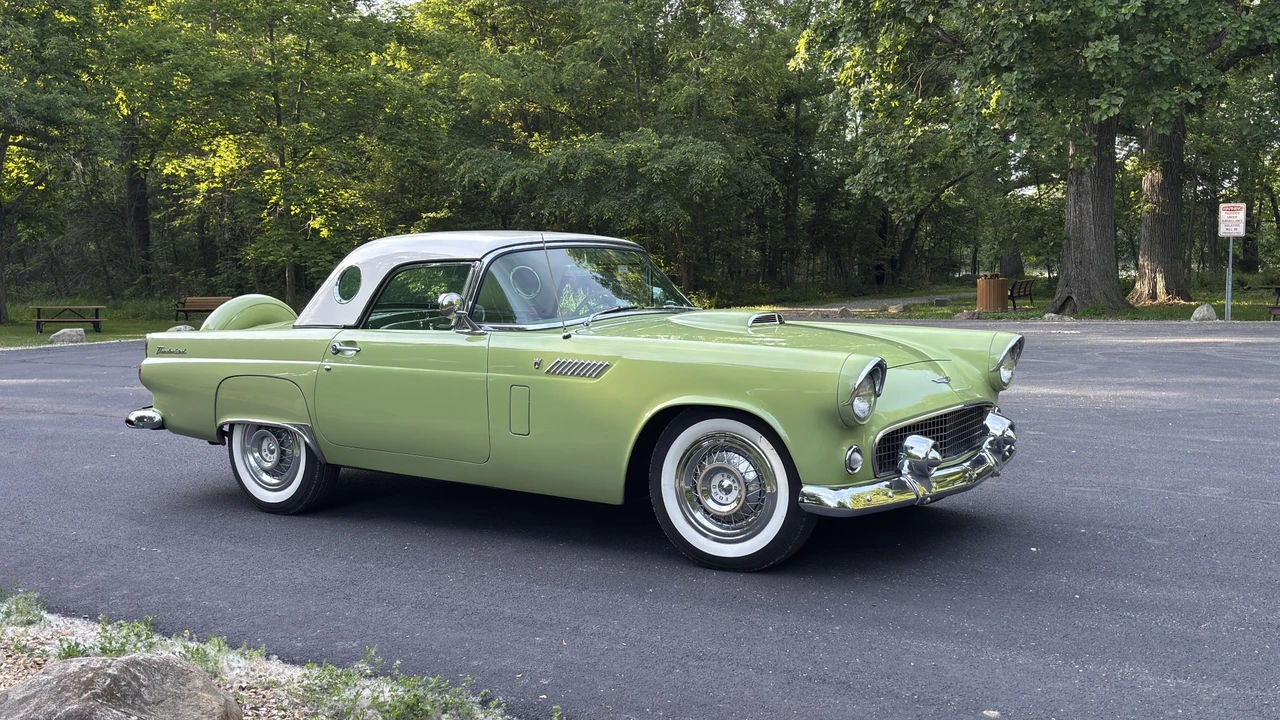 1956 Ford Thunderbird 1st Gen - Image 25 of 31