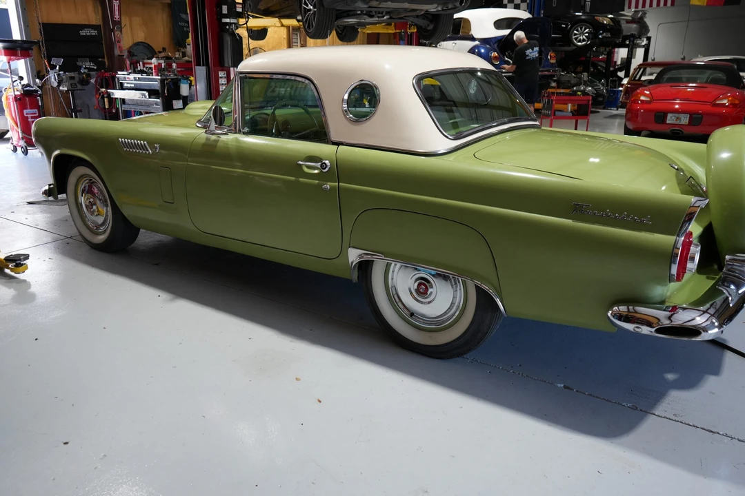 1956 Ford Thunderbird 1st Gen - Image 21 of 31