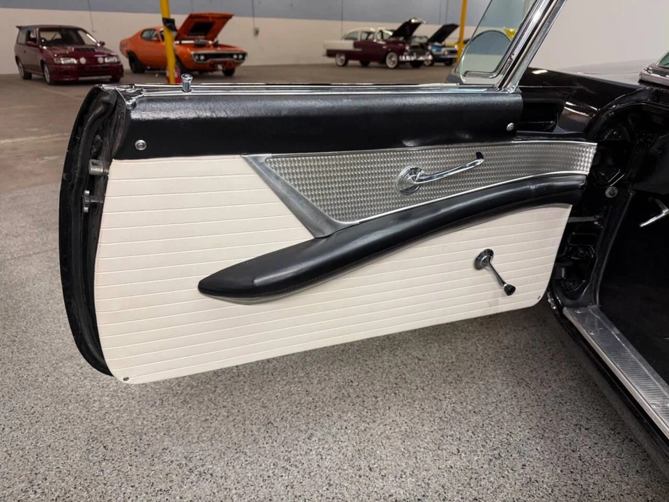 1956 Ford Thunderbird 1st Gen - Image 17 of 31