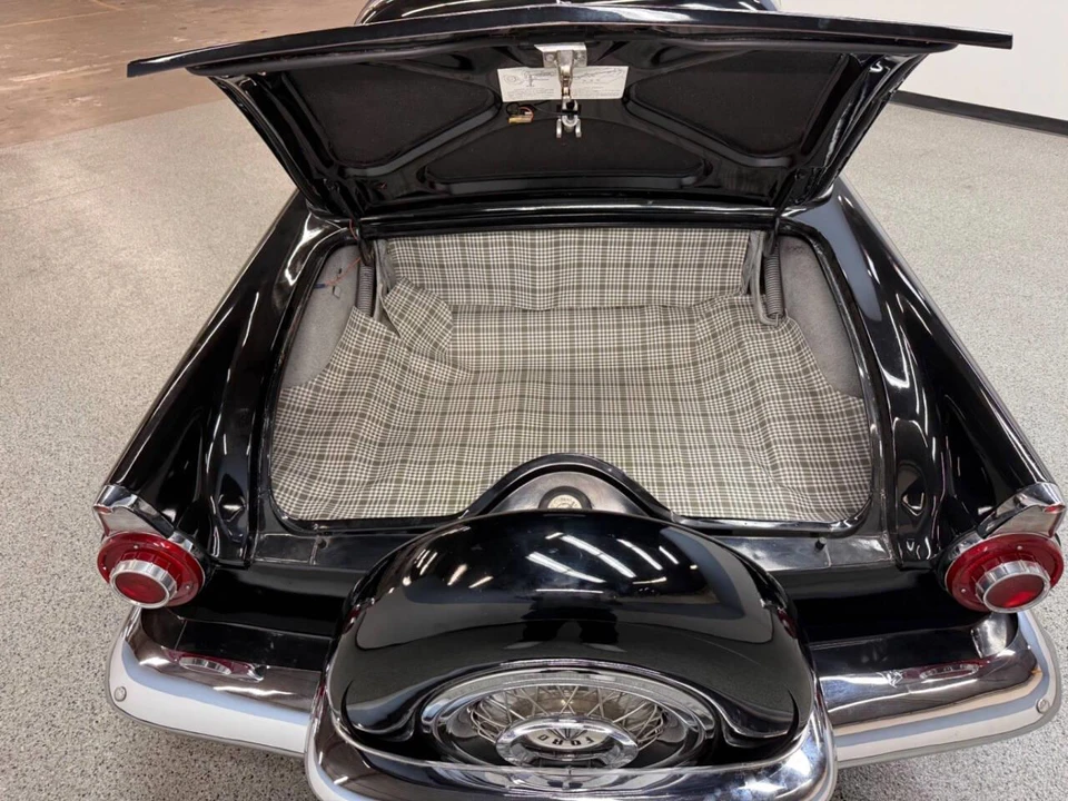 1956 Ford Thunderbird 1st Gen - Image 26 of 31