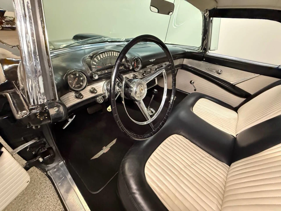 1956 Ford Thunderbird 1st Gen - Image 21 of 31