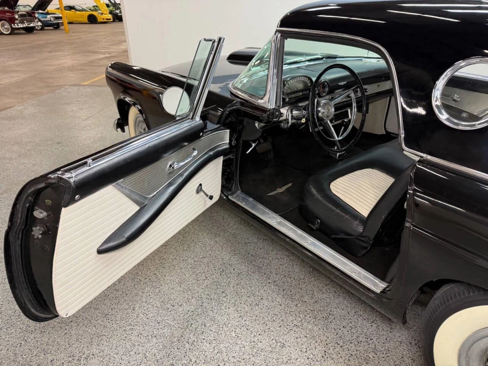 1956 Ford Thunderbird 1st Gen - Image 18 of 31