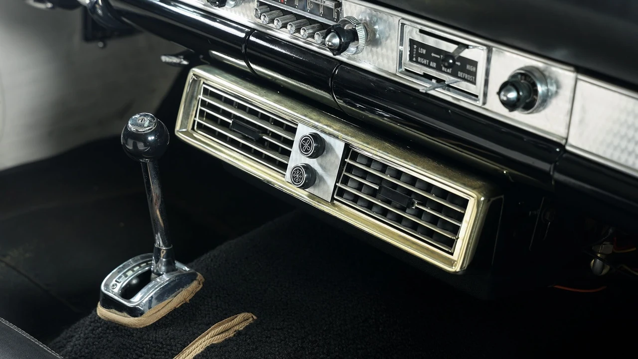1956 Ford Thunderbird 1st Gen - Image 24 of 31