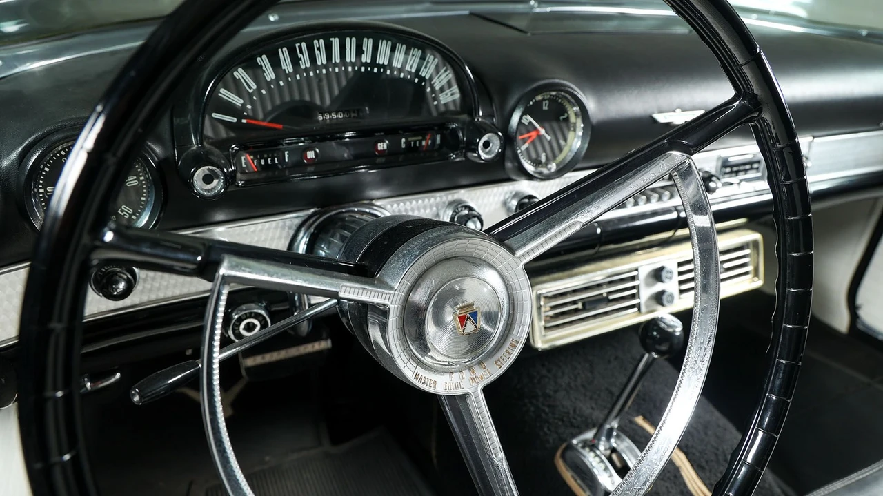1956 Ford Thunderbird 1st Gen - Image 20 of 31