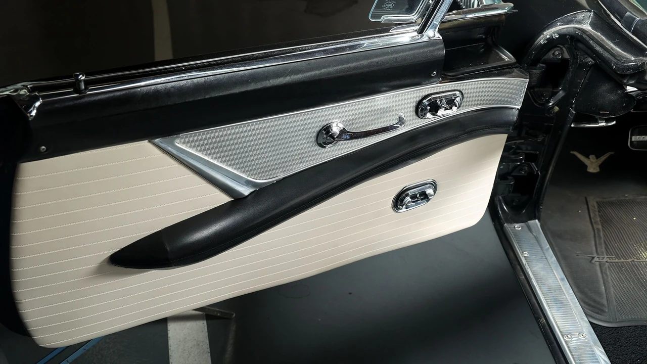 1956 Ford Thunderbird 1st Gen - Image 19 of 31