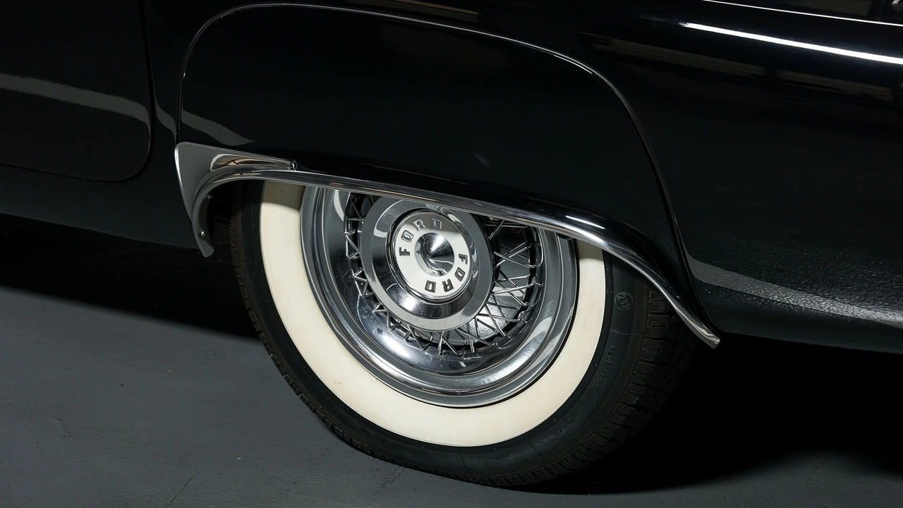 1956 Ford Thunderbird 1st Gen - Image 17 of 31
