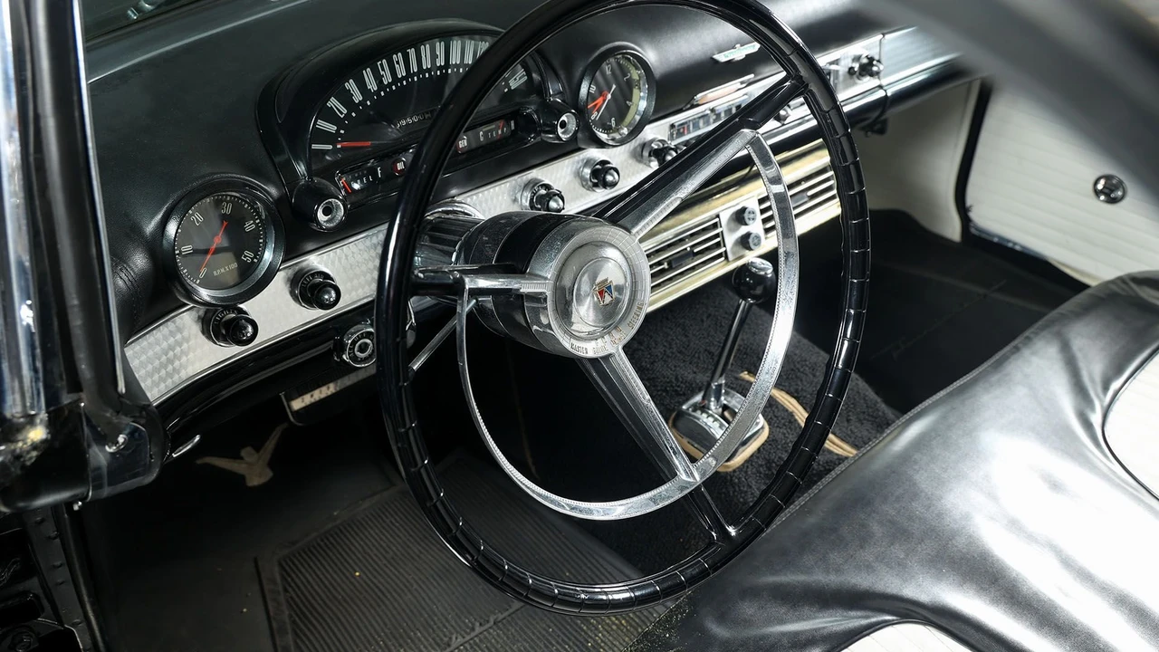 1956 Ford Thunderbird 1st Gen - Image 22 of 31