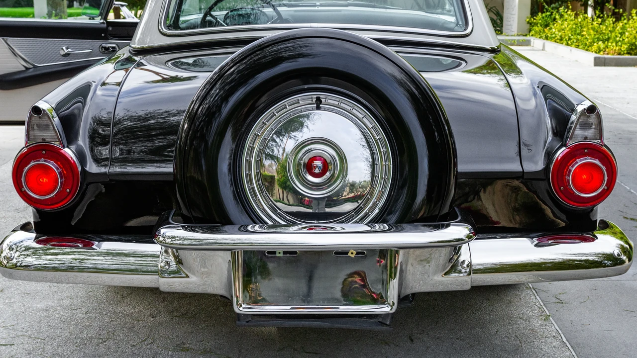 1956 Ford Thunderbird 1st Gen - Image 20 of 31