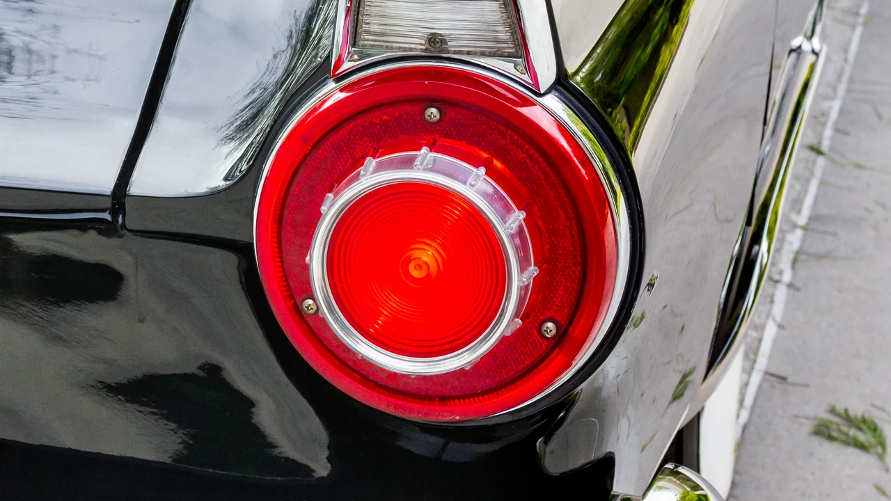 1956 Ford Thunderbird 1st Gen - Image 18 of 31