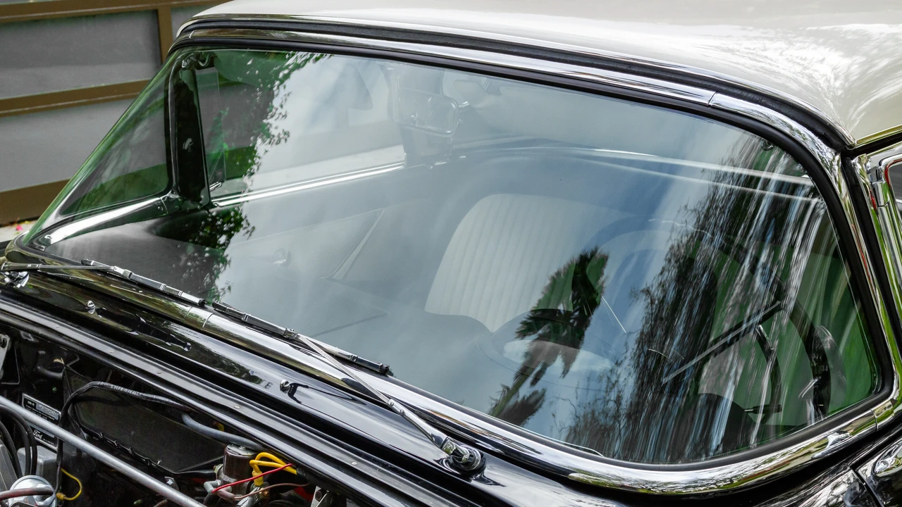 1956 Ford Thunderbird 1st Gen - Image 21 of 31